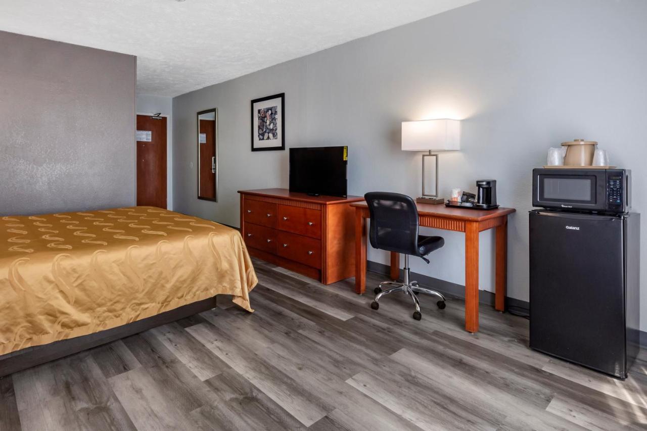 Quality Inn Fayetteville Near Fort Bragg Eksteriør bilde