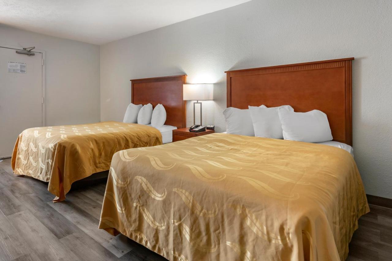 Quality Inn Fayetteville Near Fort Bragg Eksteriør bilde