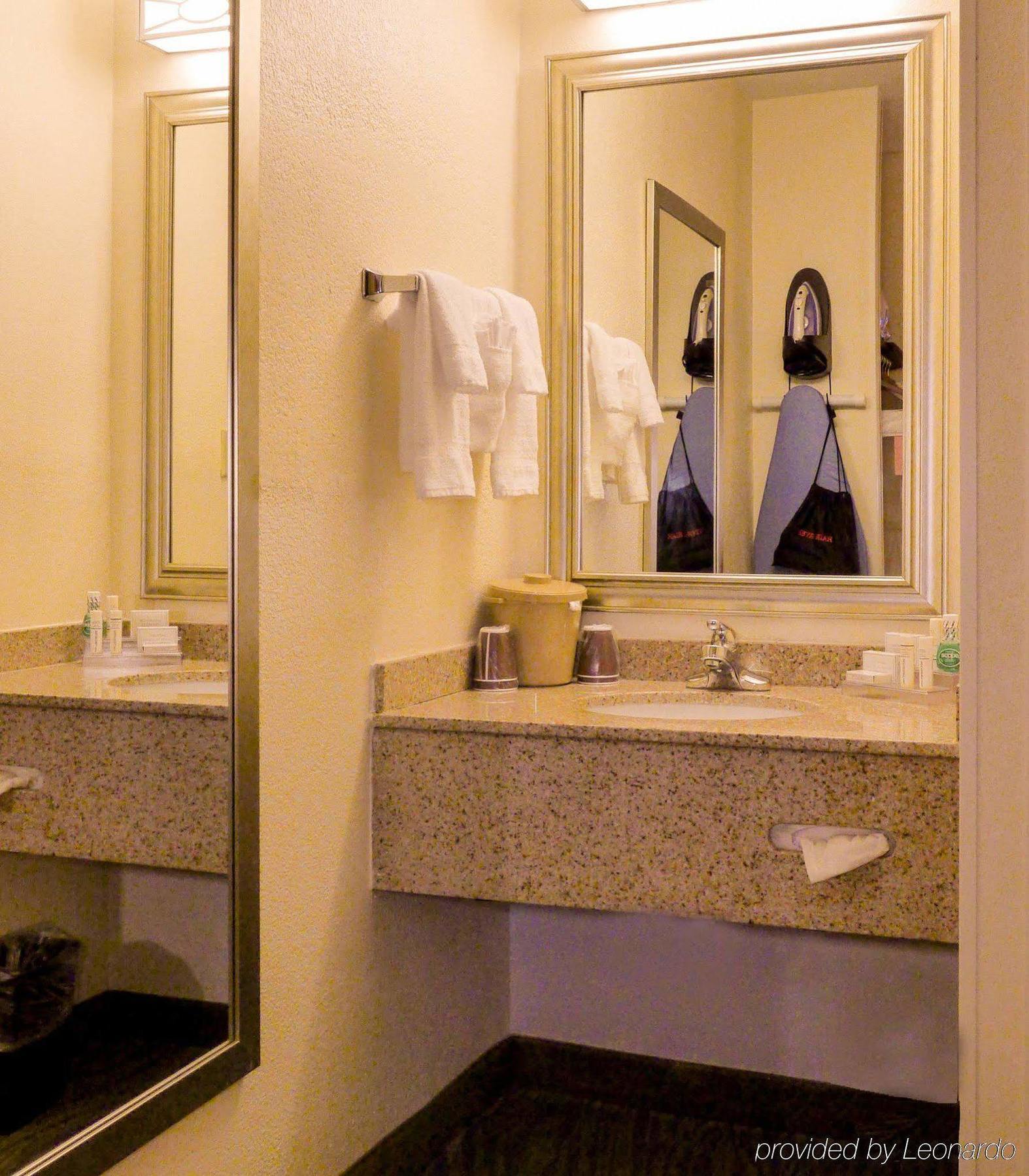 Quality Inn Fayetteville Near Fort Bragg Eksteriør bilde