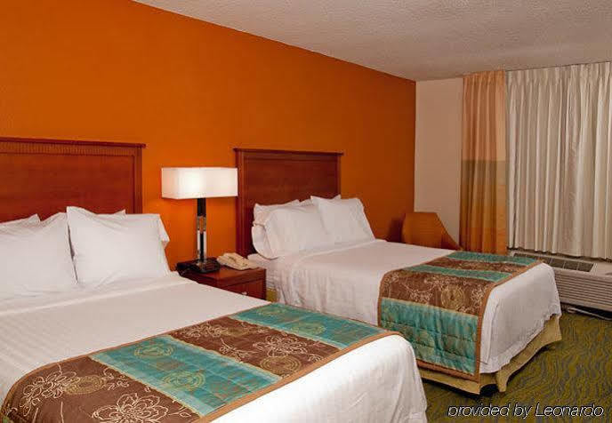Quality Inn Fayetteville Near Fort Bragg Eksteriør bilde